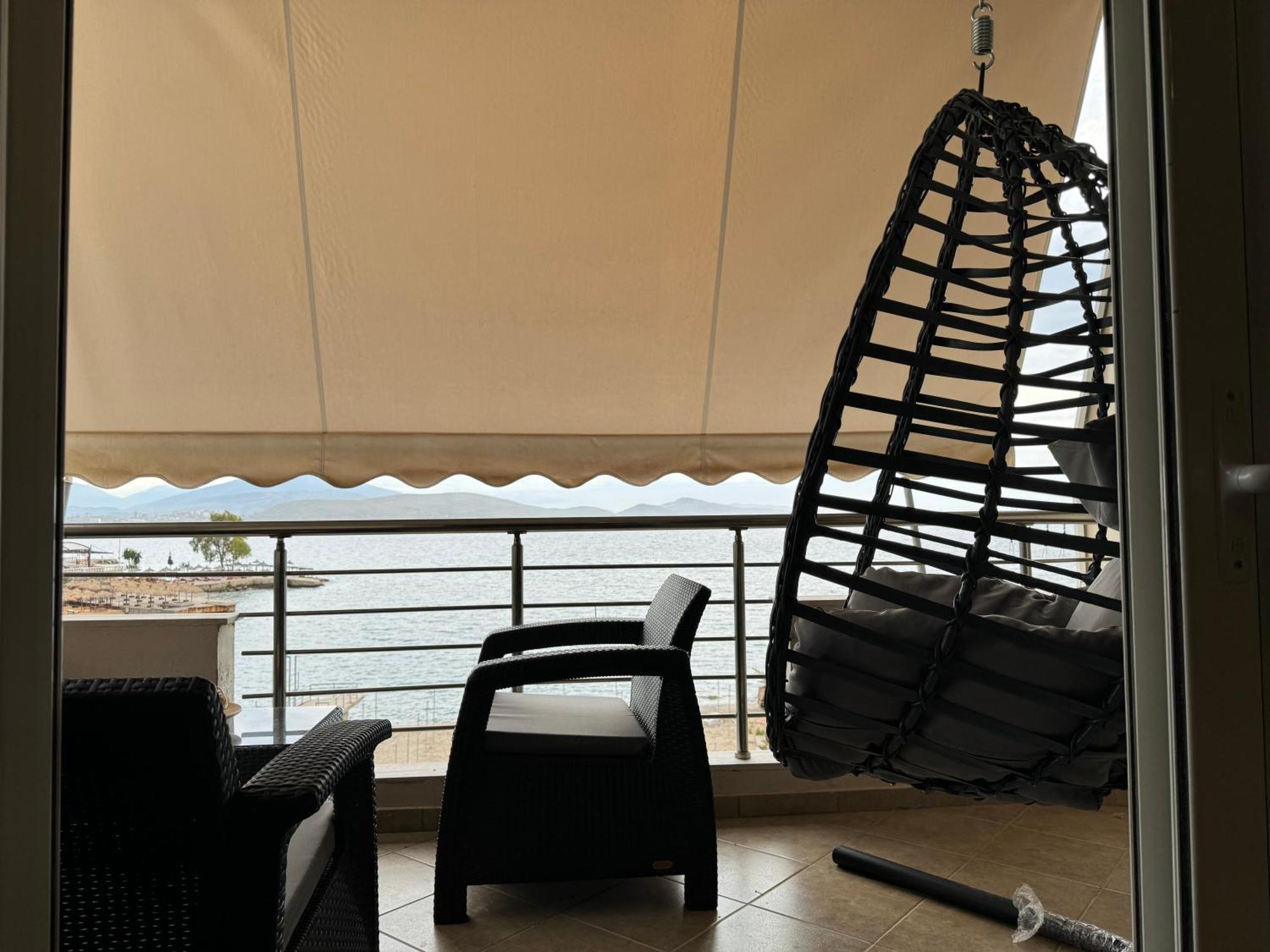 Leon Sea View Apartment Sarandë Esterno foto