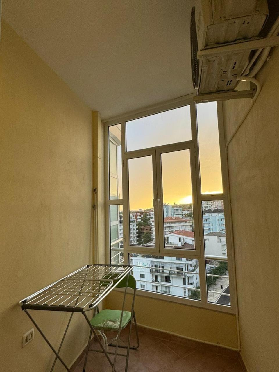 Leon Sea View Apartment Sarandë Esterno foto