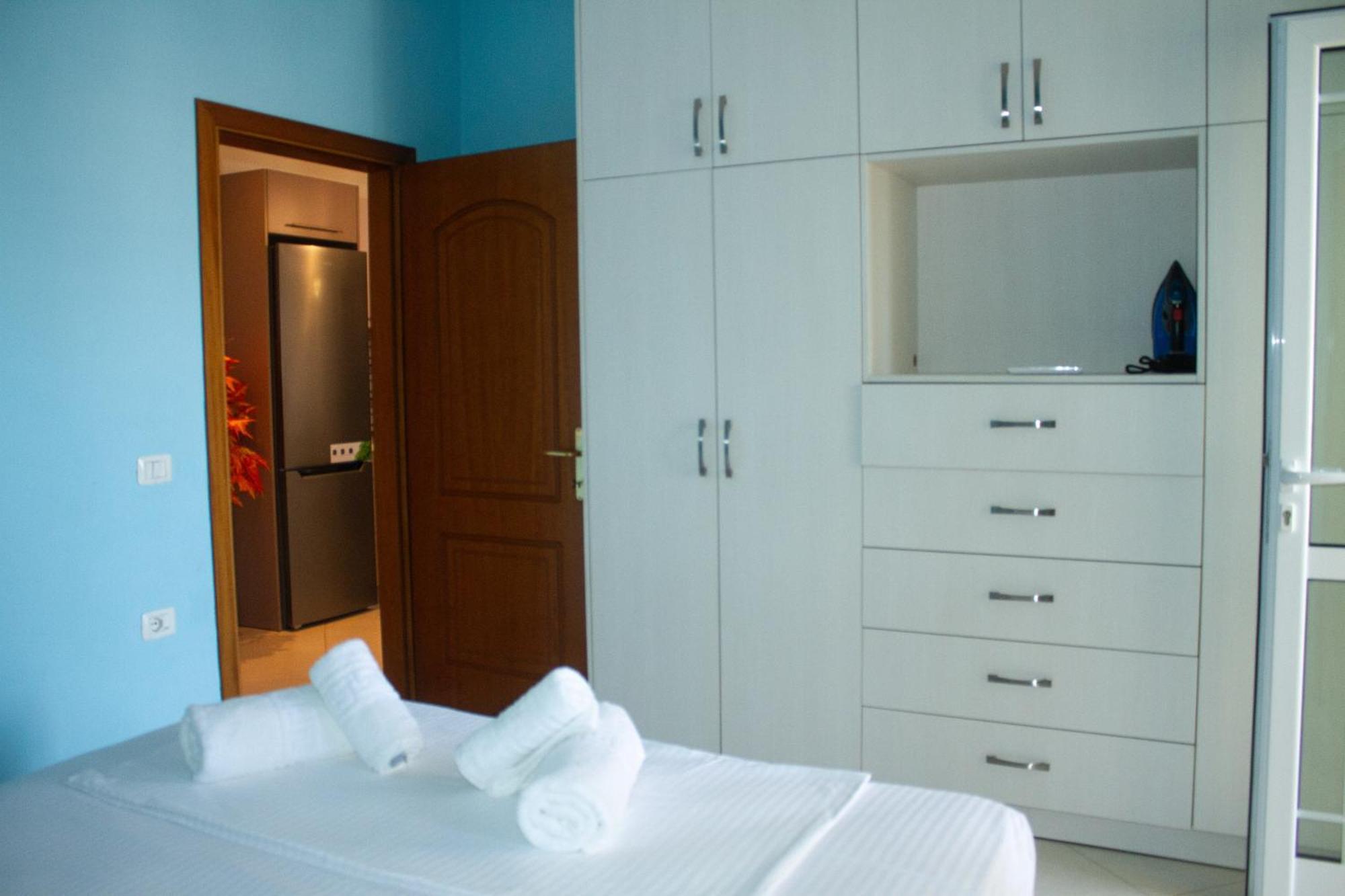 Leon Sea View Apartment Sarandë Esterno foto