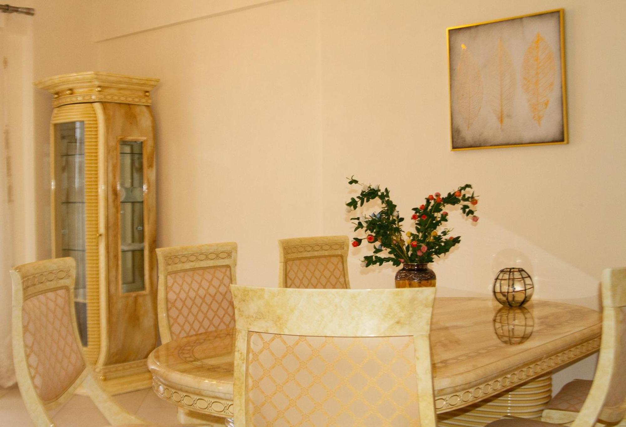 Leon Sea View Apartment Sarandë Esterno foto