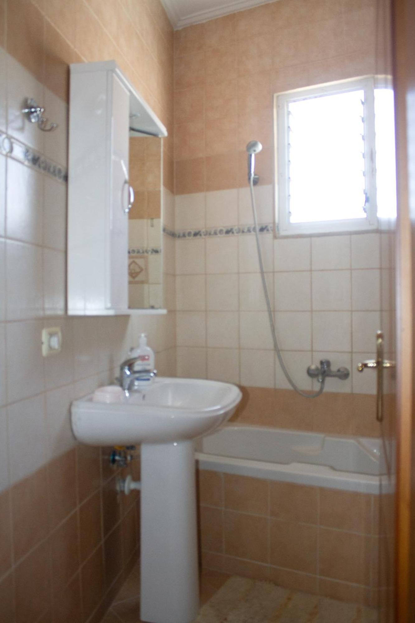 Leon Sea View Apartment Sarandë Esterno foto