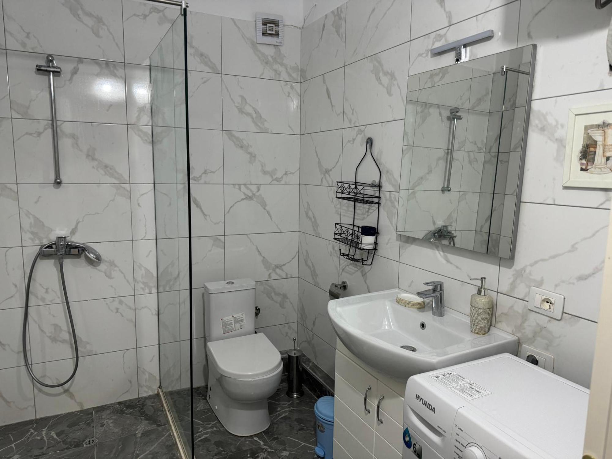 Leon Sea View Apartment Sarandë Esterno foto